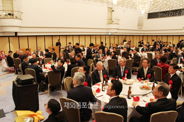 재일본한국인총연합회는 지난 1월 10일 일본 도쿄 게이오플라자호텔 에미넨스홀에서 ‘2020년 신년회’를 개최했다. (사진 재일본한국인연합회)